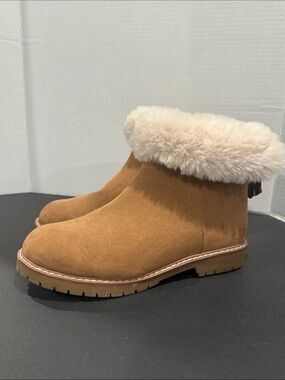 American Eagle Outfitters Tan Faux Suede Ankle Boots with Cream Faux Fur Cuff